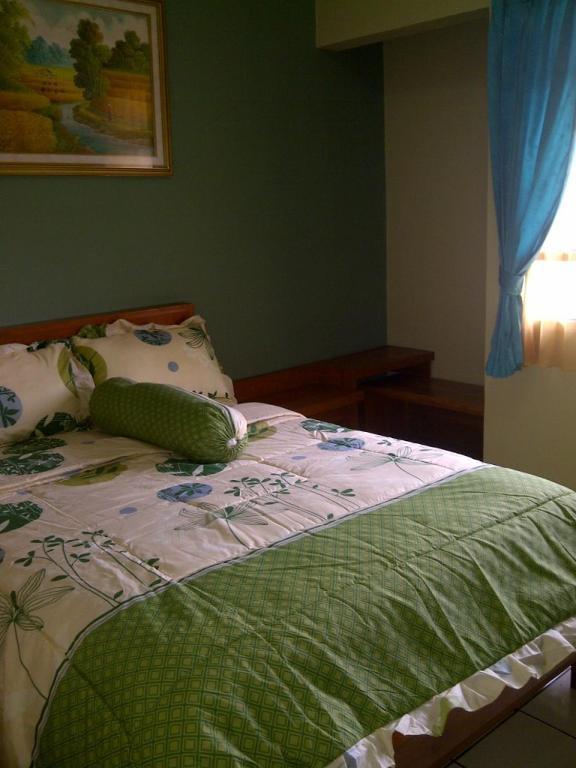 Amellia Pasteur Hotel Bandung Room photo