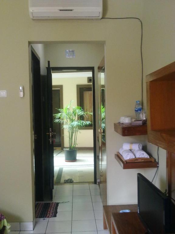 Amellia Pasteur Hotel Bandung Room photo